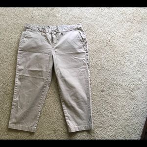 Faded Glory Capris 14